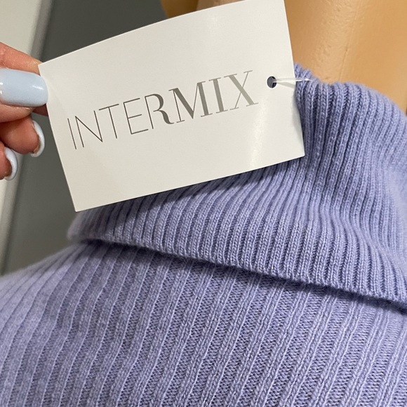 Andamane Hanya Cropped Turtleneck Sweater - Picture 10 of 12